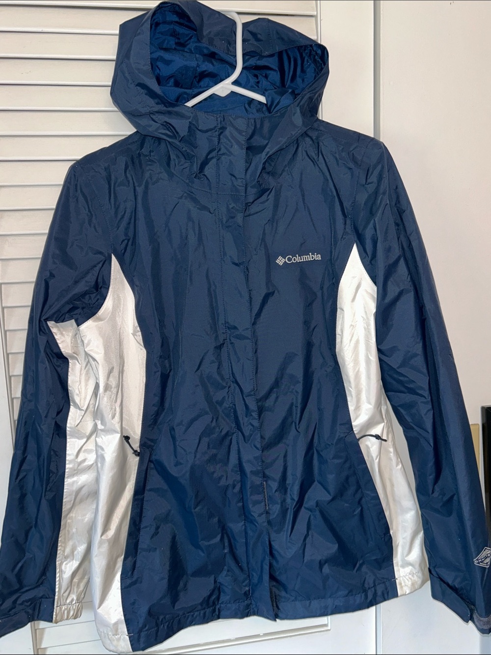 Columbia Women's Waterproof Hooded Rain Shell
